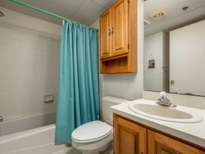 sungate203-23-bath-2.jpg