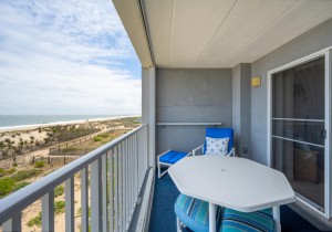 sungate203-8-balcony.jpg