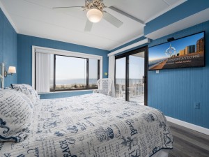 summersea2m-17-primary-bedroom.jpg