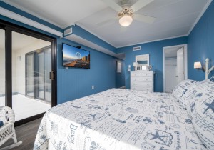 summersea2m-18-primary-bedroom.jpg