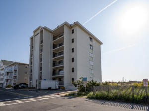 summersea2m-2-exterior-street-side.jpg