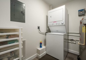 summersea2m-23-laundry.jpg