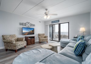 summersea2m-9-living-area.jpg