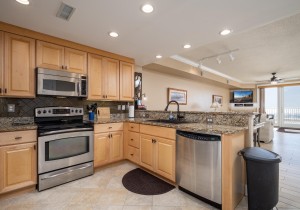 southbeach202-14-kitchen.jpg
