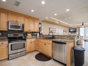 southbeach202-14-kitchen.jpg