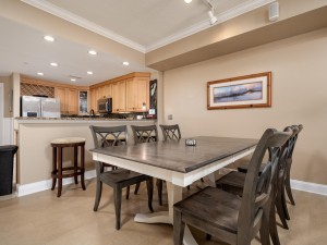 southbeach202-21-dining-area.jpg