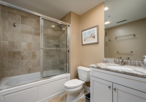 southbeach202-28-bath-3.jpg