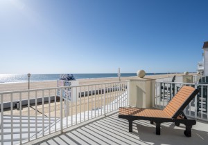 southbeach202-3-balcony.jpg