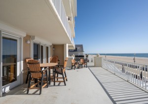 southbeach202-5-balcony.jpg