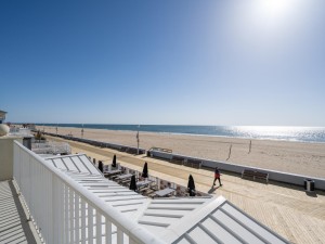 southbeach202-6-view-north.jpg