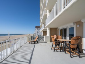 southbeach202-7-balcony.jpg