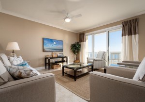 gateway309cr-8-living-area.jpg