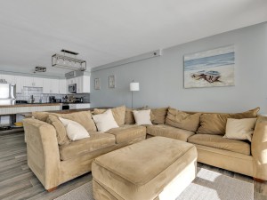 carousel712-15-living-area.jpg