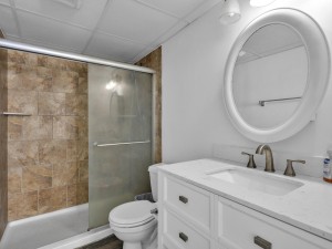 carousel712-19-primary-bath.jpg