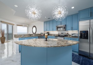 gateway713-13-kitchen.jpg