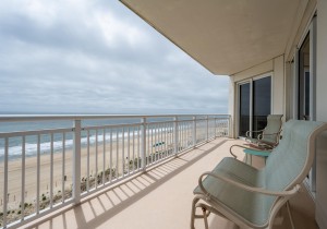 gateway713-2-balcony.jpg