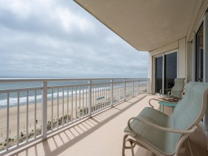 gateway713-2-balcony.jpg