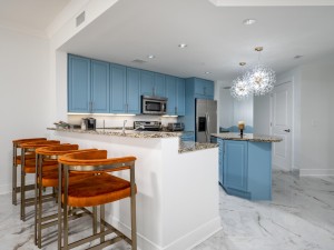 gateway713-20-kitchen.jpg