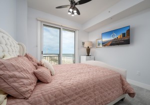 gateway713-21b-bedroom-3.jpg