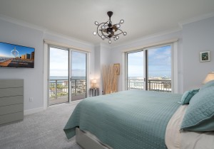 gateway713-26b-primary-bedroom.jpg