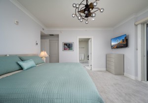 gateway713-27b-primary-bedroom.jpg