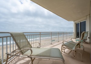 gateway713-3-balcony.jpg