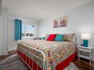 pontevista309-17-bedroom.jpg