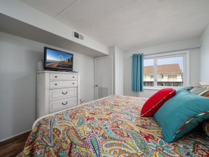 pontevista309-18-bedroom.jpg