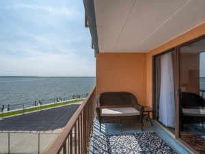 pontevista309-8-balcony.jpg