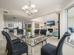 gateway1704-12-dining-area.jpg