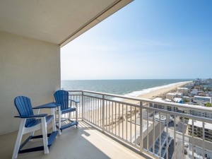gateway1704-14-balcony-view-of-the-ocean.jpg