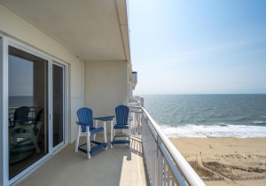 gateway1704-15-balcony.jpg