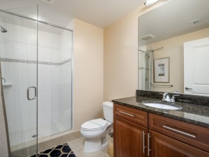 gateway1704-18-bath-3.jpg