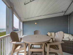 theview302-13-balcony.jpg