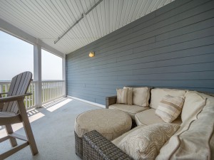 theview302-14-balcony.jpg
