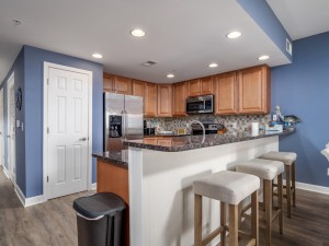 theview302-23-kitchen.jpg