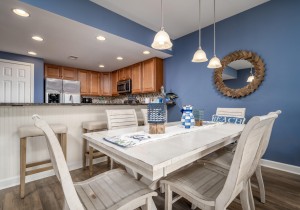 theview302-24-dining-area.jpg