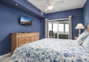 theview302-27-primary-bedroom.jpg