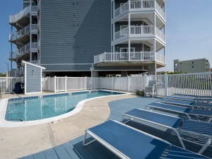 theview302-7-pool.jpg