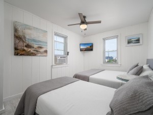 stanley4-13-bedroom-2.jpg
