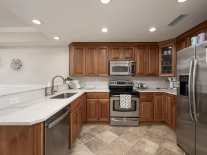 southbeach405-11-kitchen.jpg