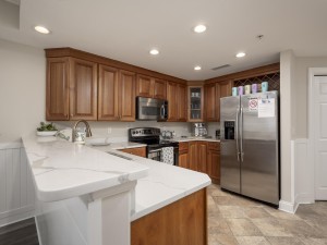 southbeach405-12-kitchen.jpg