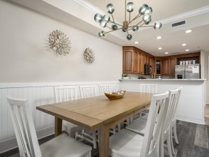 southbeach405-13-dining-area.jpg