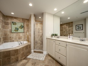 southbeach405-18-primary-bath.jpg