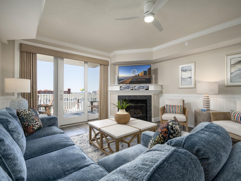 southbeach405-8-living-area.jpg