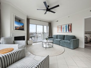 aventura106-14-living-area.jpg