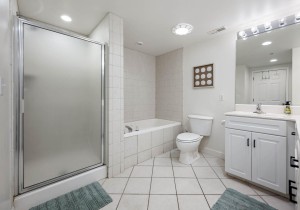 aventura106-25-primary-bedroom.jpg