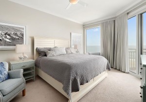 11-master-bedroom-mini.jpg