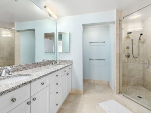 14-master-bath.jpg