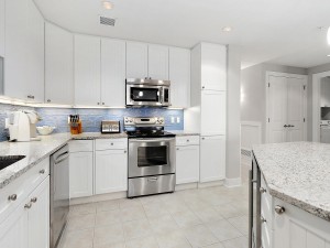 9-kitchen.jpg